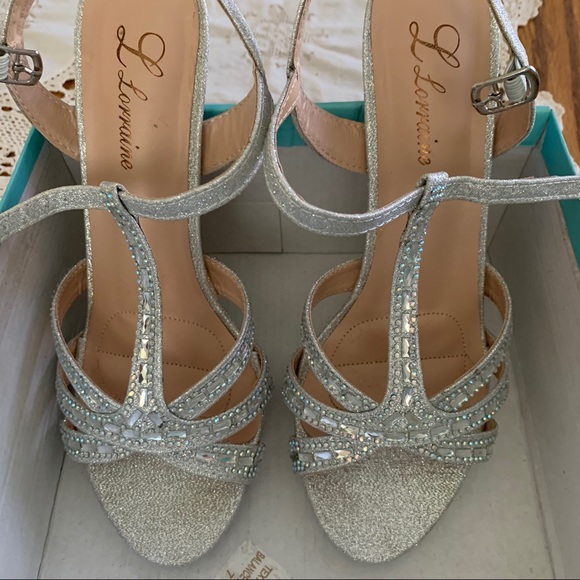 $10 Bundled with any item in my closet ❤️ Send Offer As Bundle - Picture 2 of 4